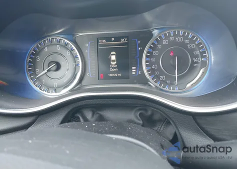 2016 Chrysler 200 Limited z USA, uszkodzony, nr VIN 1C3CCCAB1GN144342